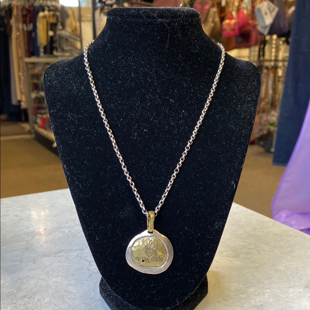 Elegant Silver Pendant Necklace